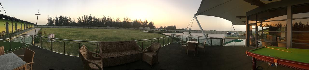 บีทเทิ้ล สมาร์ทโฮเต็ล Hotel Mundra ภายนอก รูปภาพ