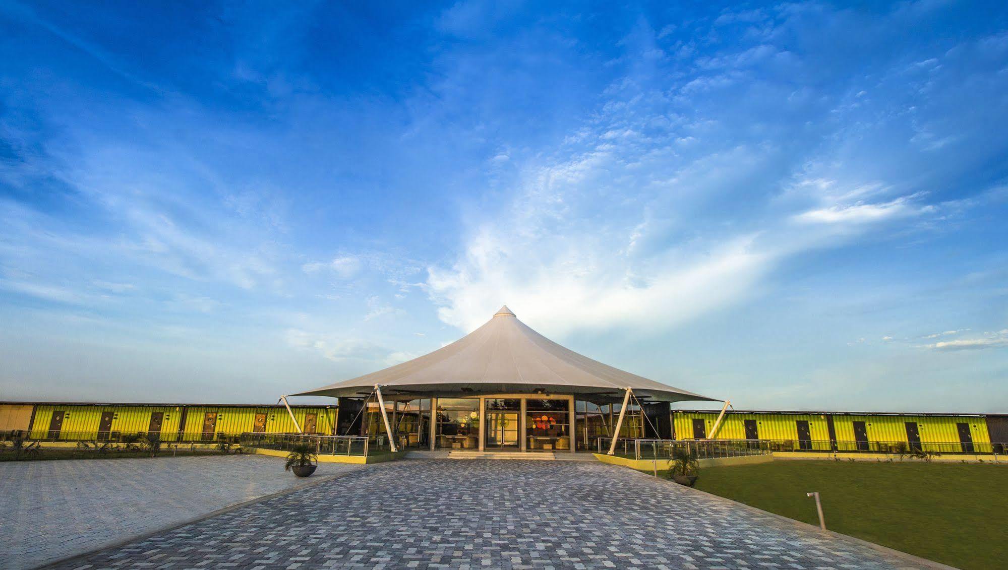 บีทเทิ้ล สมาร์ทโฮเต็ล Hotel Mundra ภายนอก รูปภาพ