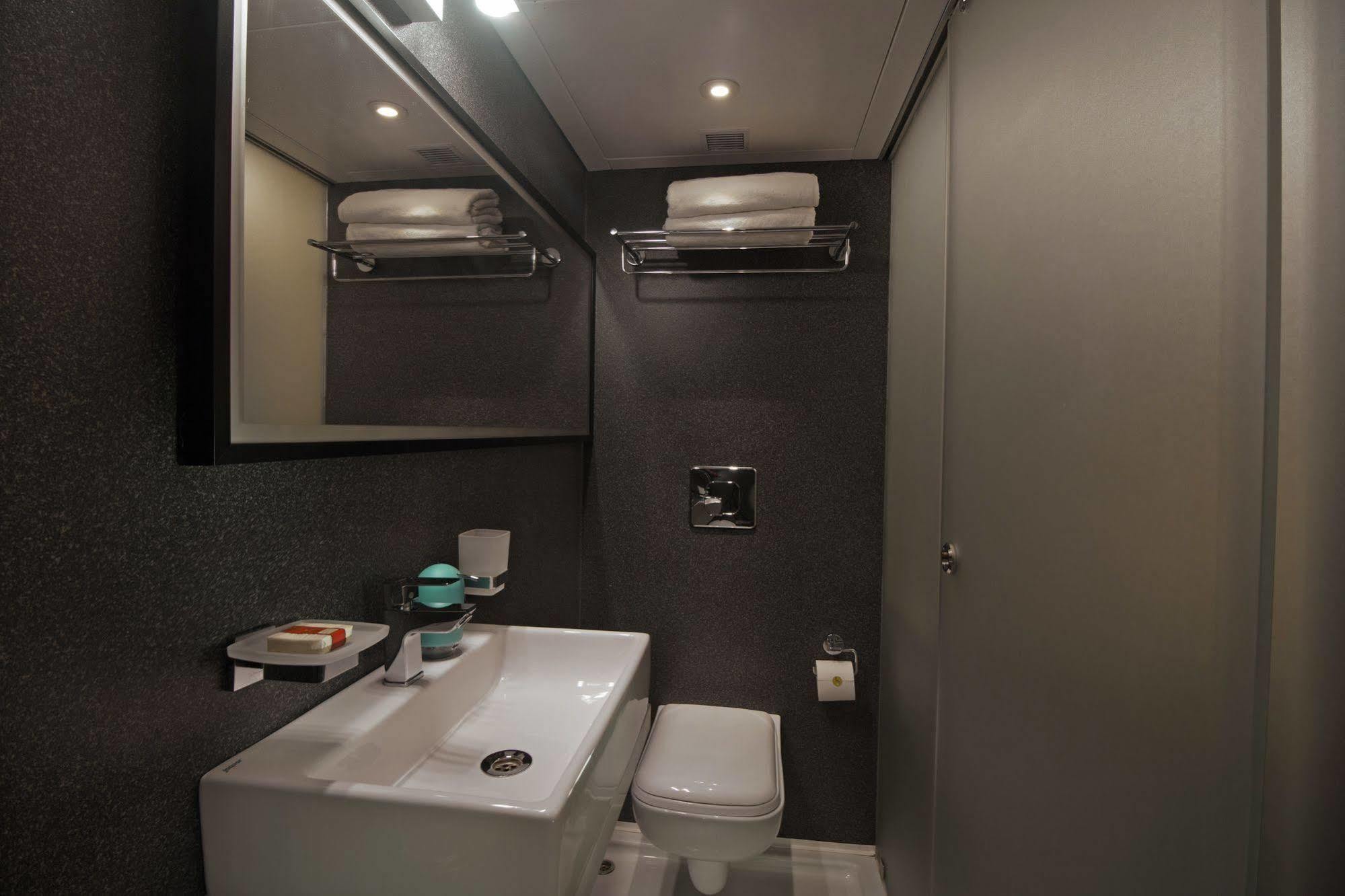 บีทเทิ้ล สมาร์ทโฮเต็ล Hotel Mundra ภายนอก รูปภาพ